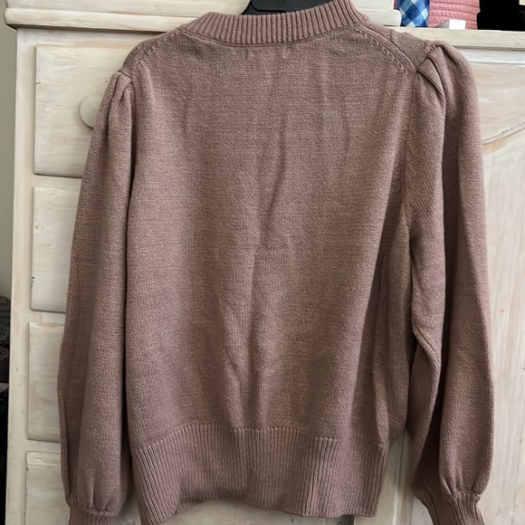 Sweater - Picture 6 of 6